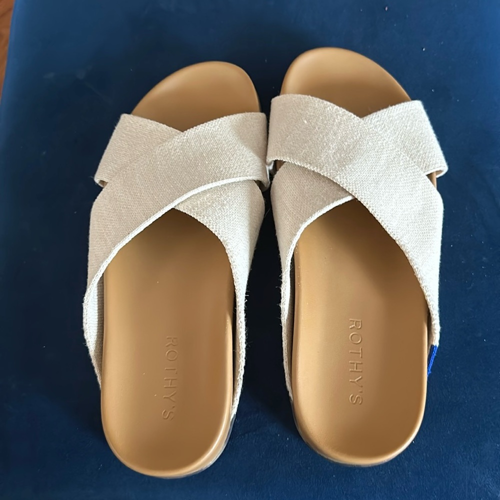 Rothy’s weekend slides